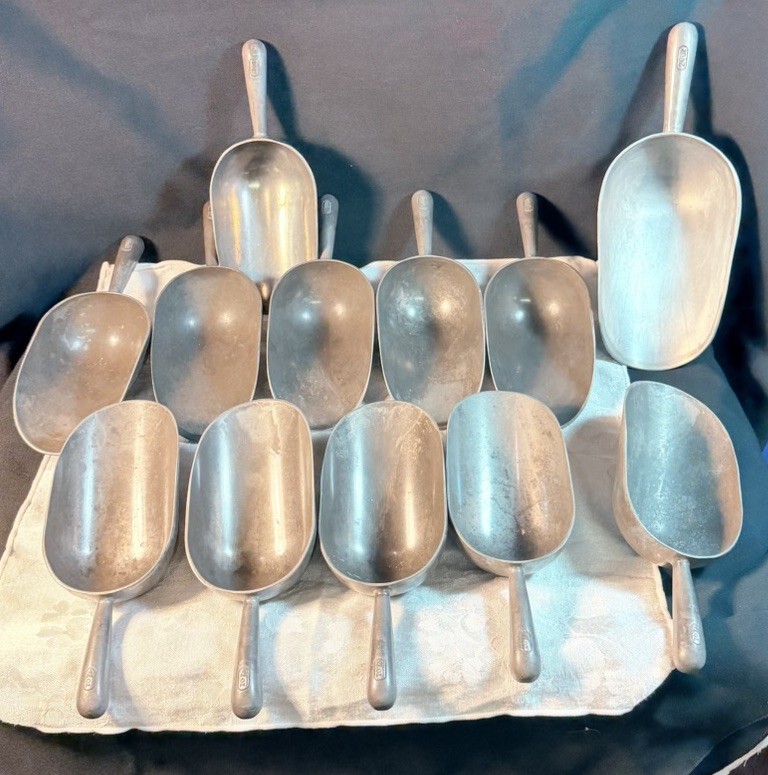 Lot of 12 Aluminum Scoops 11x 12oz + 1x 24oz Commercial Use Food Safe Scoopers