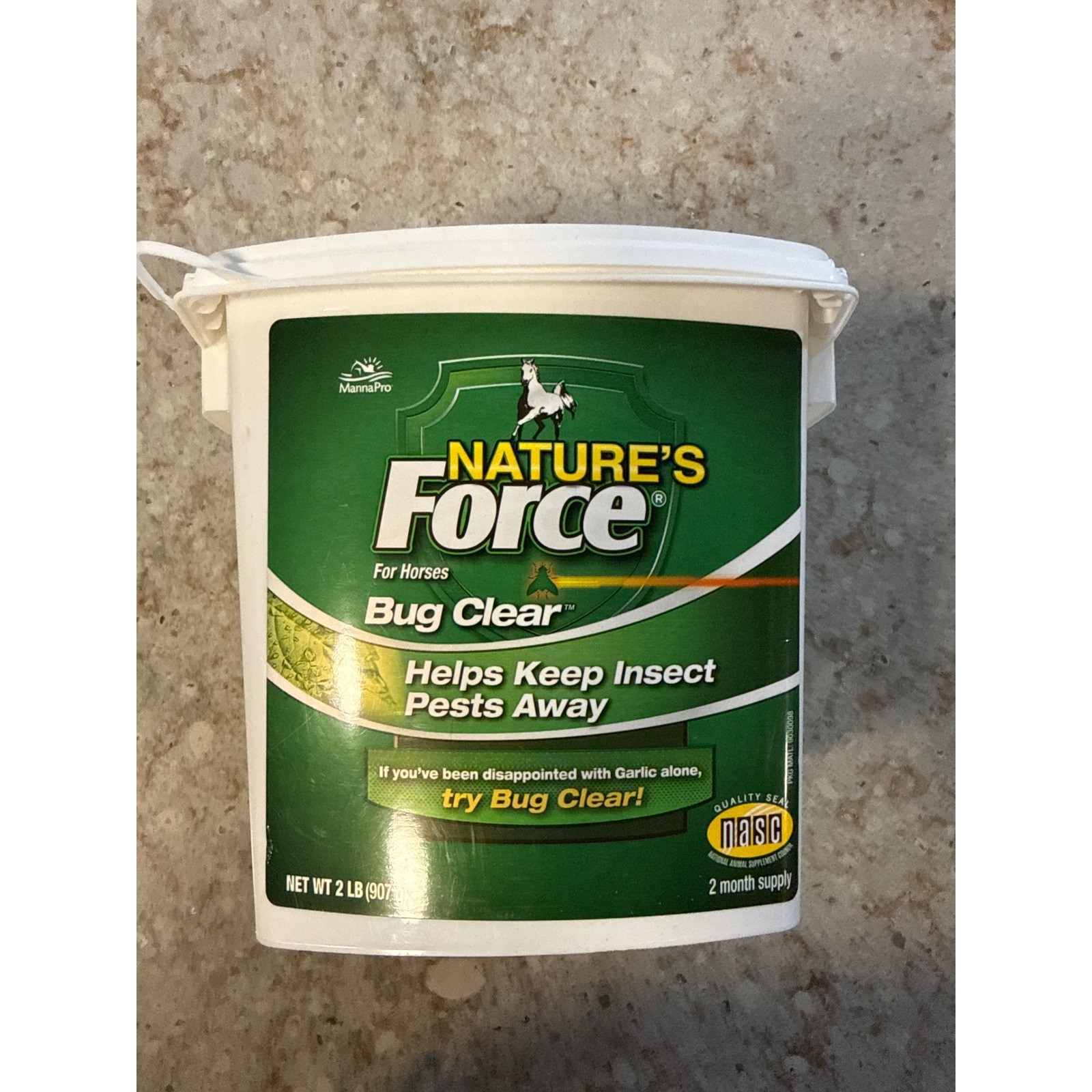 Manna Pro Nature’s Force Bug Clear for Horses 2 lb Insect Pest Supplement Garlic