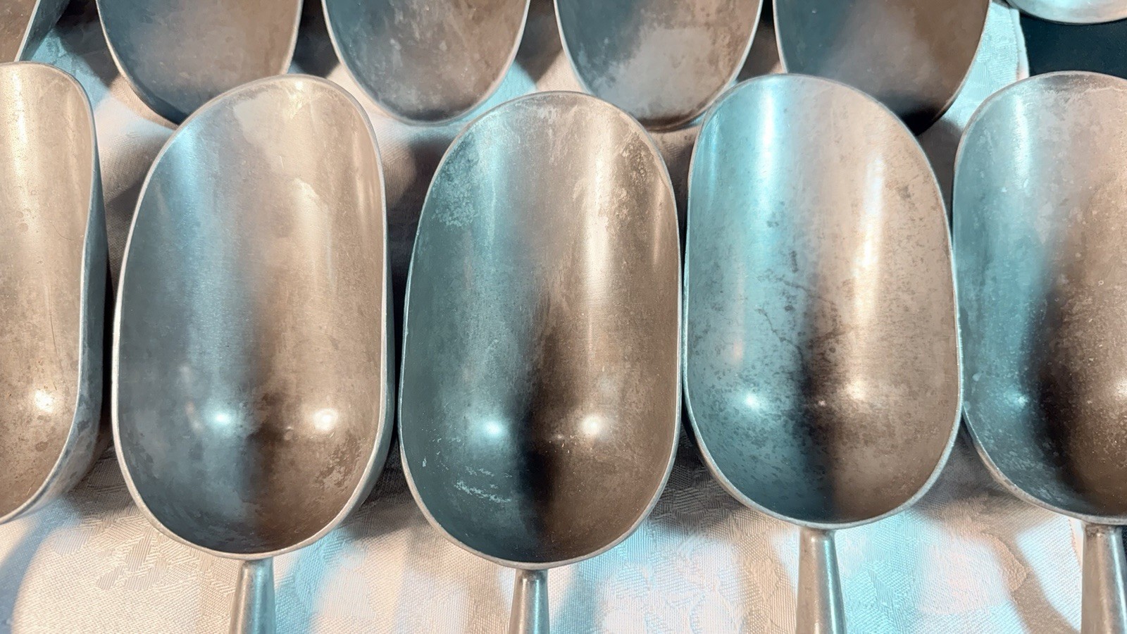 Lot of 12 Aluminum Scoops 11x 12oz + 1x 24oz Commercial Use Food Safe Scoopers