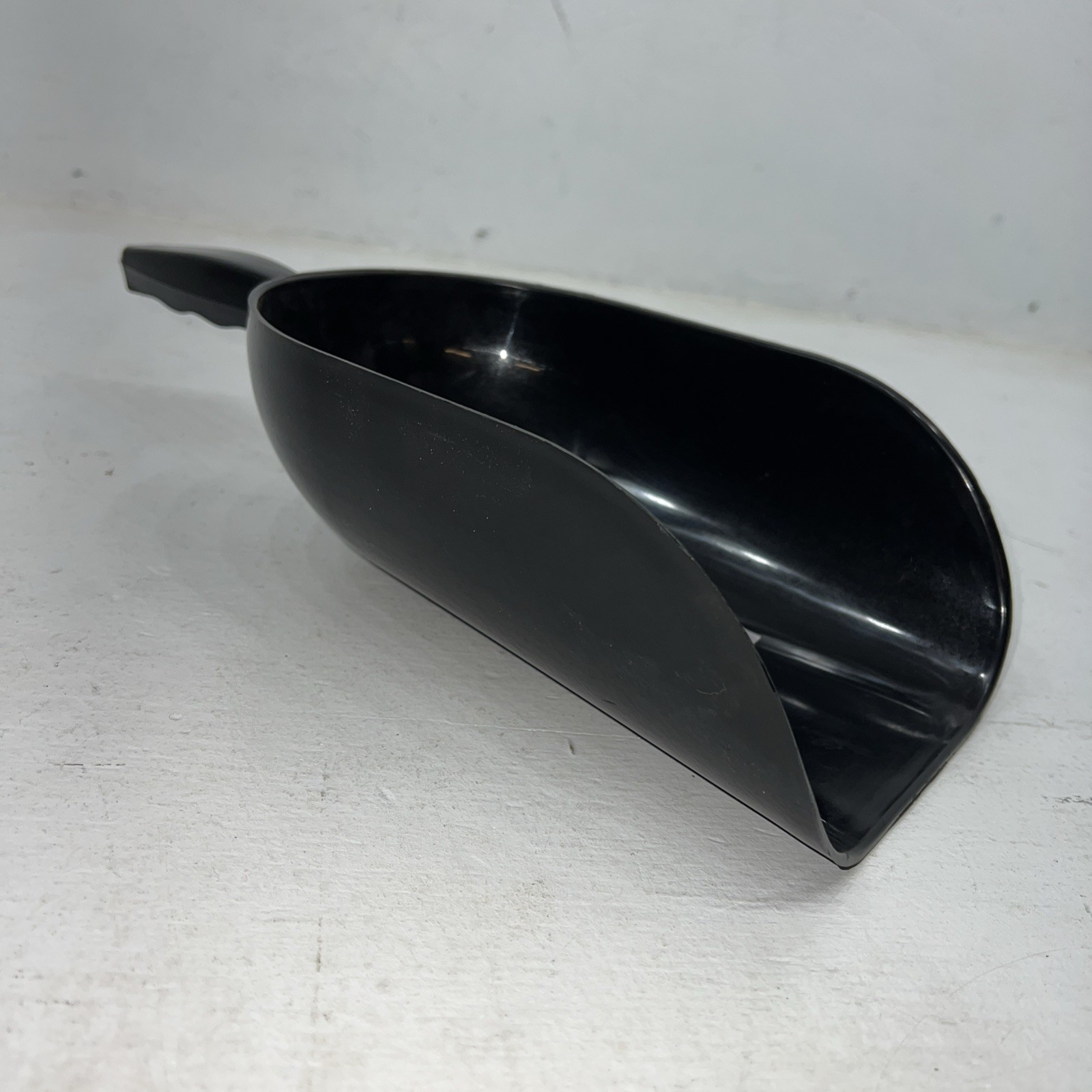 New Tough 1 Black 5 Pint Horse Feed Scoop #72-2116 FF-22