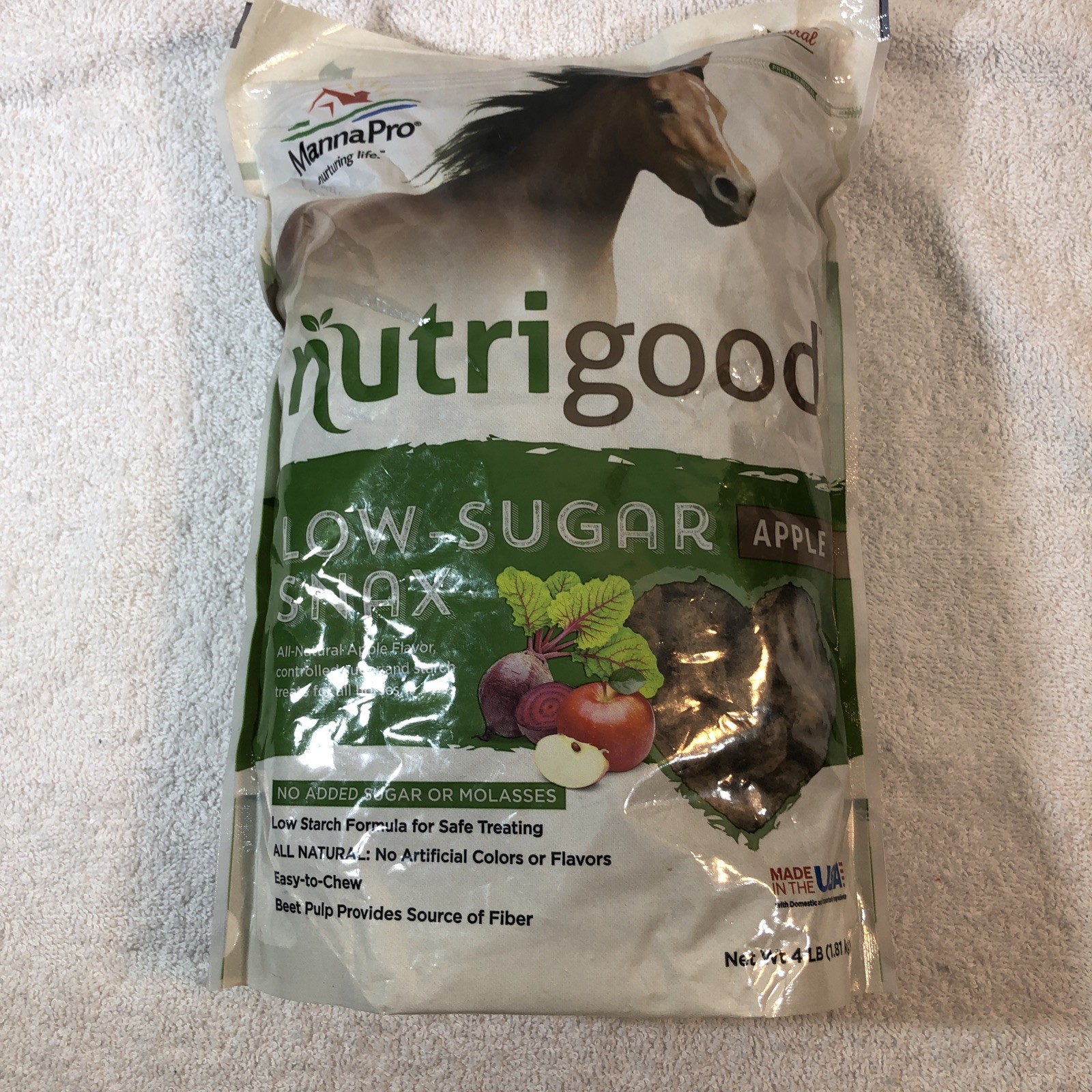 Nutrigood Low-Sugar Snax | Apple Flavor Horse Treats | 4 Pounds